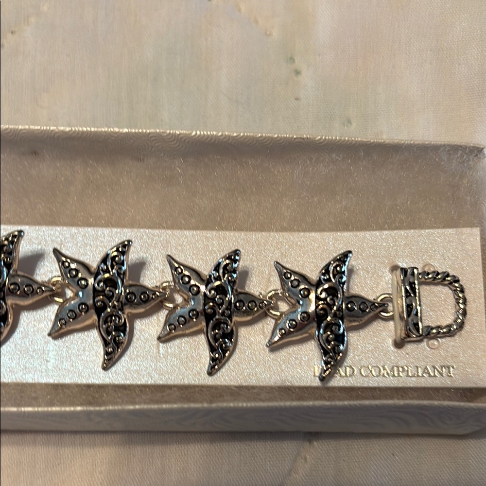 Silver Tone Star Fish Bracelet